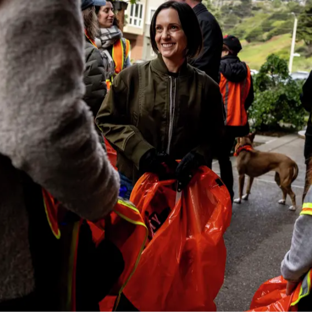 Photo of Becca Browda Volunteering